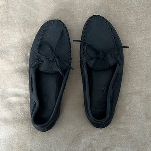 Black Minnetonka moccasins, Womens